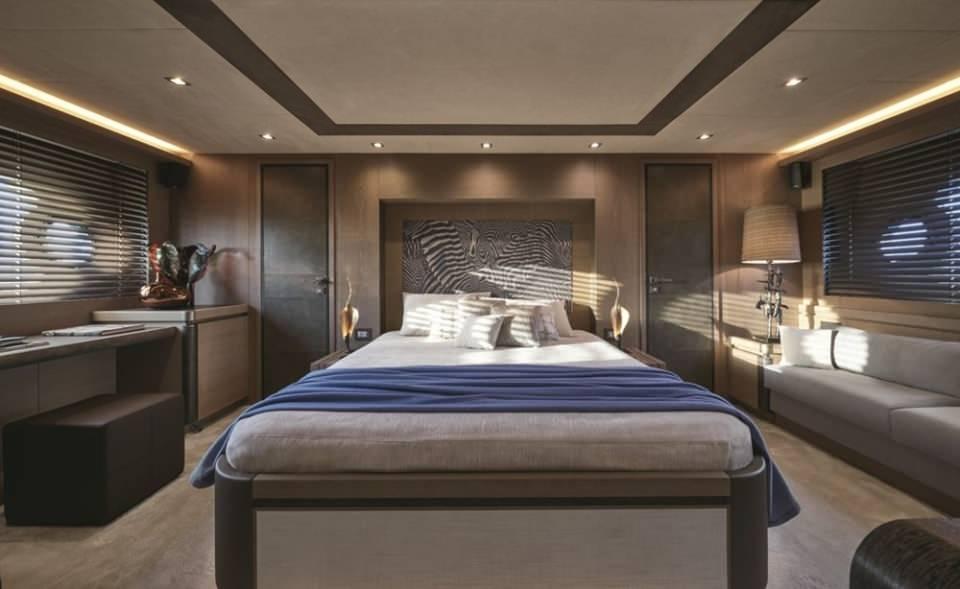 <p>MONTE CARLO YACHT 80</p>

<p> </p>
