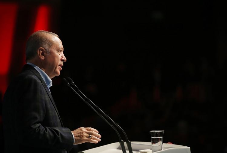 <p>Türkiye Cumhurbaşkanı Recep Tayyip Erdoğan, 8 Mart Dünya Kadınlar Günü dolayısıyla Haliç Kongre Merkezi'nde düzenlenen "Türkiye’nin Kahraman Kadınları" Programı'na katılarak konuşma yaptı.</p>
