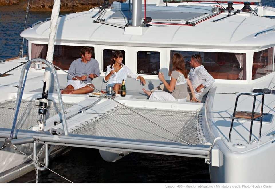 <p>LAGOON 450 F</p>
