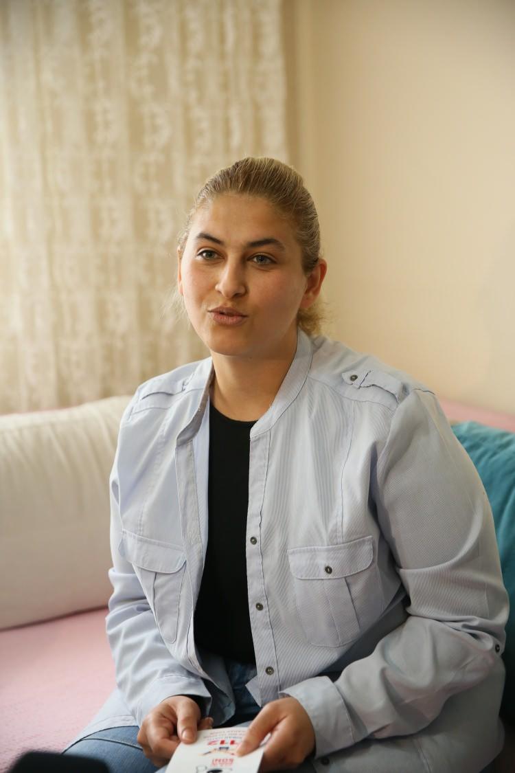<p>- "Eğitimin içeriği faydalı ve doyurucu"</p>

<p>Aynı mahallede bulunan kıraathanede erkeklere yönelik eğitime katılan Bilal Yaman, güvenlik güçlerinin bu tür eğitimlere başlamasının önemli olduğunu belirtti.</p>
