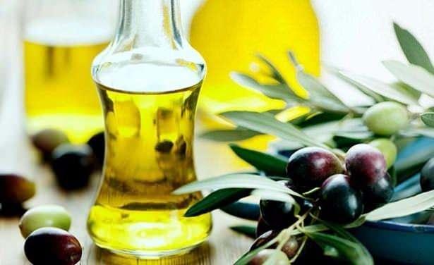 <p><strong>Kül tablası</strong><br />
<br />
Kül tablasını su yerine zeytinyağıyla ıslatın. Kokuyu engelleyecektir. </p>