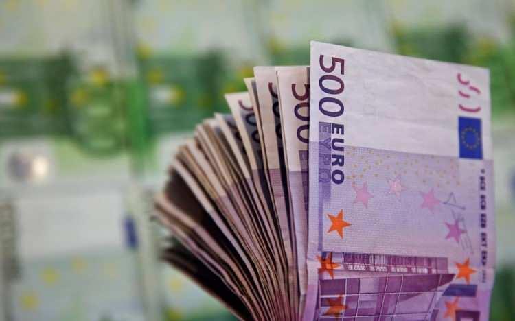 Piyasalarda koronavirüs krizi: Borsalar çakıldı, dolar yükselişe geçti