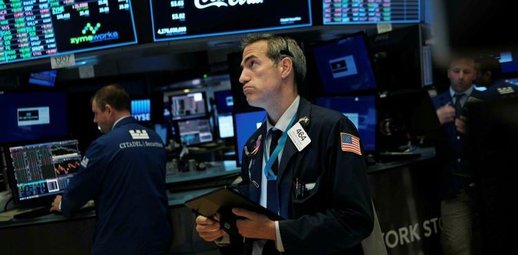 Piyasalarda koronavirüs krizi: Borsalar çakıldı, dolar yükselişe geçti