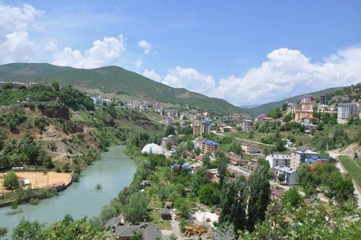 <p>Tunceli<br />
<br />
Eski fiyat: 6.16 lira</p>

<p>Yeni fiyat: 5.79 lira</p>
