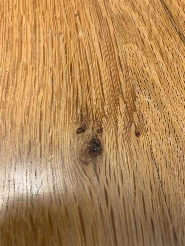 <p>"Masamda köpek gibi görünen bu ahşap tahıl."<br />
</p>