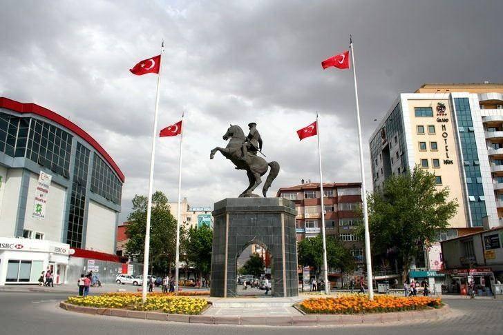 <p>Niğde<br />
<br />
Eski fiyat: 6.18 lira<br />
<br />
Yeni fiyat: 5.67 lira</p>
