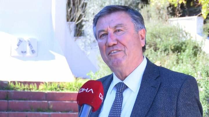 <p>İSTANBUL ARKEOLOJİ MÜZELER MÜDÜRÜ "İLK DEFA ŞEHİTLİKTE KAZI YAPTIK.</p>
<p>"İstanbul Arkeoloji Müzeler Müdürü Rahmi Asal, şunları söyledi:</p>
