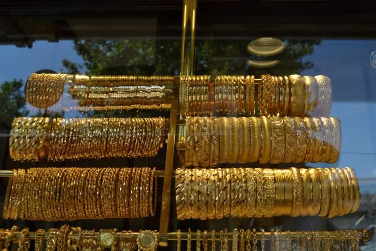 <p>Yarım altın: 1.005,38 TL<br />
 <br />
Cumhuriyet altını: 2.67,00 TL</p>
