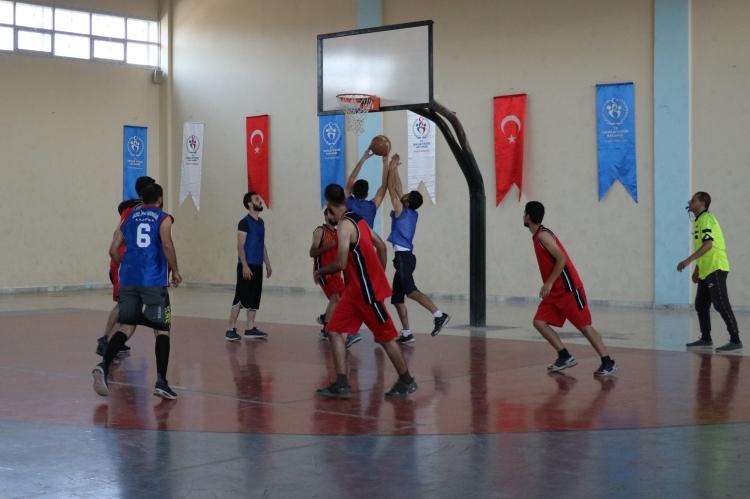 <p>- 60 bin civarında öğrenci eğitime kavuştu</p>
<p>Harekatın bölgeye kazandırdığı en önemli yatırımlar kuşkusuz eğitim ve sağlık alanlarında yaşandı. </p>