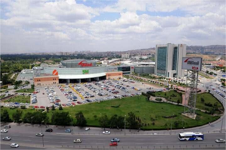 <p>Ankara - Ankamall AVM - 110 dükkan kapatma kararı aldı.</p>