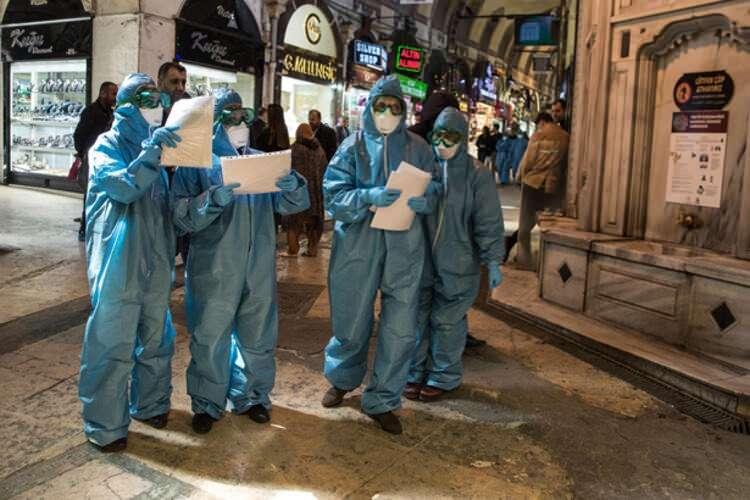 <p>Bu karar doğrultusunda Taksim ve İstiklal Caddesi'nde faaliyet gösteren kafeterya ve nargile kafelerde kapandı.</p>

<ul>
</ul>
