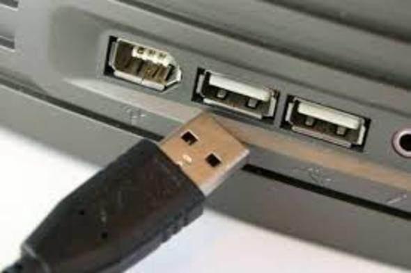 <p>1996 - USB portu</p>

<p> </p>
