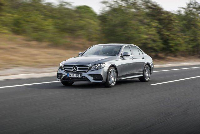 <p><span style="color:#FF8C00"><strong>MERCEDES-BENZ</strong></span></p>

<p>Mart ayında kampanya hazırlayan markalardan Mercedes-Benz, C-Serisi sedanda 159 bin 500 TL kredi tutarına, C-Serisi Coupé ve Cabriolet'de ise 184 bin 500 TL krediye Mart ayına özel 36 aya kadar yüzde 1.09 faizli kredi seçeneği sunuyor. </p>
