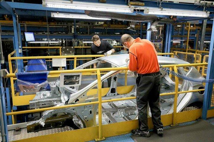 <p>Ford’un ABD dışındaki en büyük tesislerinden biri olan Valencia’da 7 binden fazla çalışan bulunuyor.</p>