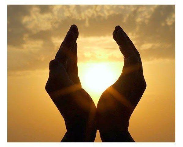 <p>Cuma günü Yasin suresini okumak günahların affına vesiledir<br />
"Cuma gecesi Yasin suresini okuyanın, günahları affedilir." (İsfehani)</p>