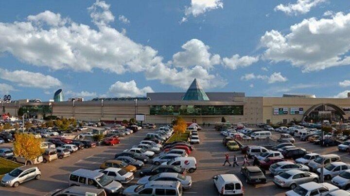 <p>Bursa CarrefourSA Bursa AVM Faaliyet saatleri 12.00-20.00 saatleri arasına çekildi.</p>