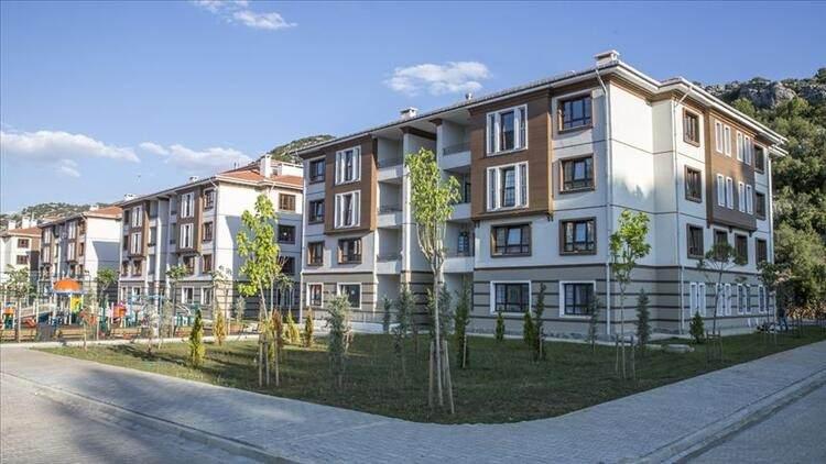 <p>Hatay Altınözü<br />
<br />
143 konut</p>