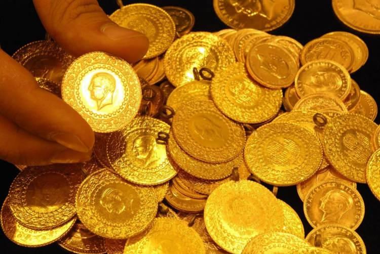 <p>Son dakika... Koronavirüs endişeleriyle, yatırımcıların zarar ettikleri varlıklara teminat için altın satmaları üzerine altın fiyatları düşerken, gram altın 330 TL'den 300 TL seviyelerine kadar geriledi. Çeyrek altın fiyatı ise 537 liradan 502 TL'ye düştü. Altının ons fiyatı yılbaşından bu yana ilk kez 1.500 doların altını gördü.</p>

<p> </p>
