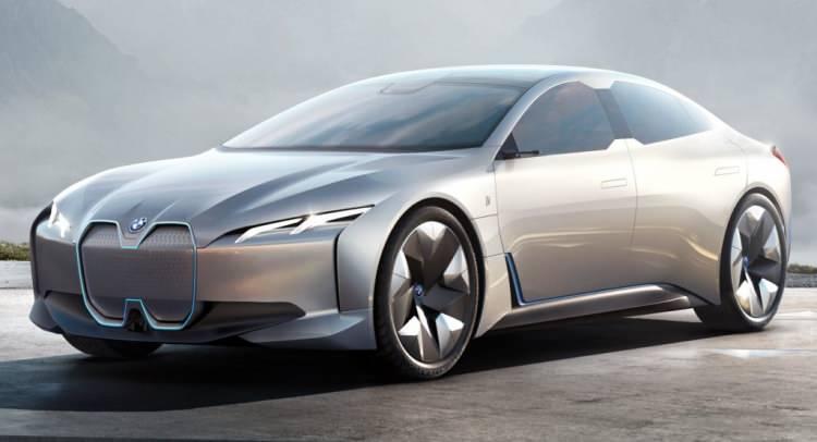 <p><span style="color:#FF8C00"><strong>BMW i4</strong></span></p>
<p>BMW'nin Tesla rakibi yeni elektrikli modeli, 2020'de tanıtılıp 2021'de satışa çıkacak. Otomobilin 80 kWh kapasiteli bataryasının araca 530 beygir güç ve 600 kilometre menzil sağlayacağı ifade ediliyor.</p>