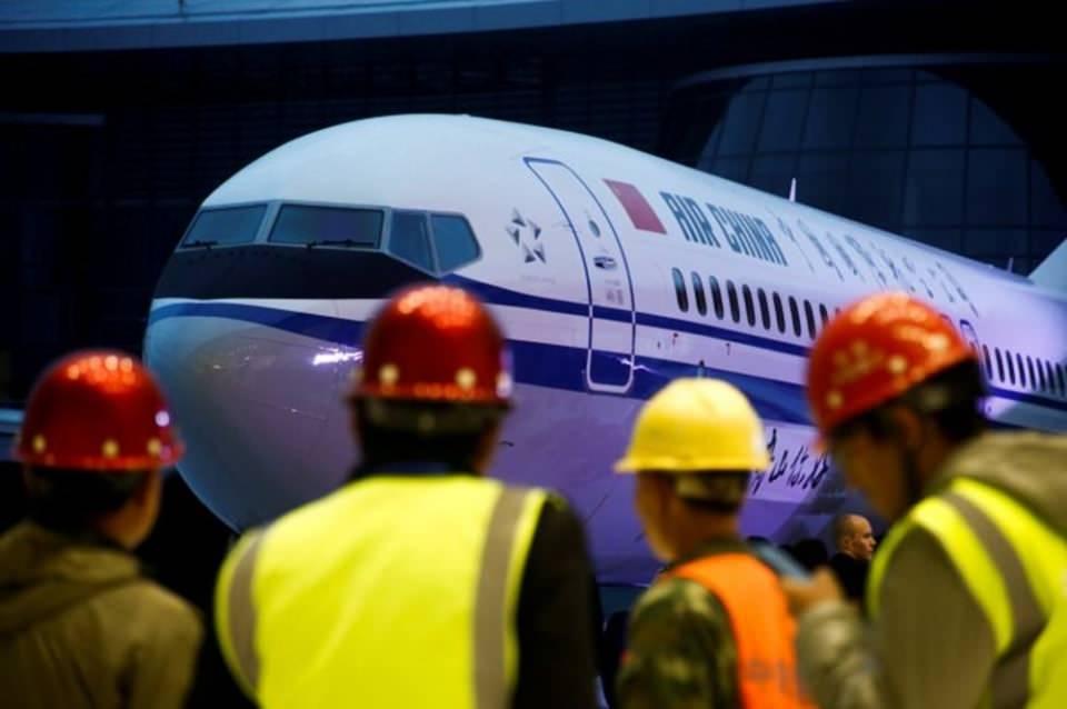 <p>2 ölümcül kazaya yol açan yazılım problemi ile gündeme gelen Boeing 737 Max'in ne zaman yeniden üretmine geçeceği ile ilgili yeni bir iddia geldi.</p>

<p> </p>
