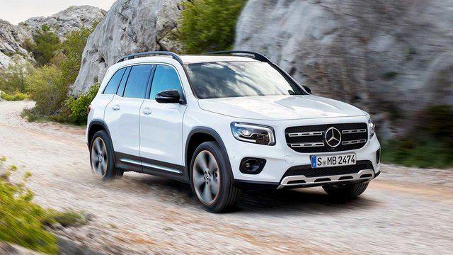 <p><span style="color:#FF8C00"><strong>MERCEDES-BENZ GLB</strong></span></p>
<p>Mercedes'in 7 kişilik kompakt SUV modeli GLB'de A Serisi ile aynı motor ve platformu paylaşıuyor. Modelin 2020 de bayilerde yerini alacağı aktarılıyor. </p>