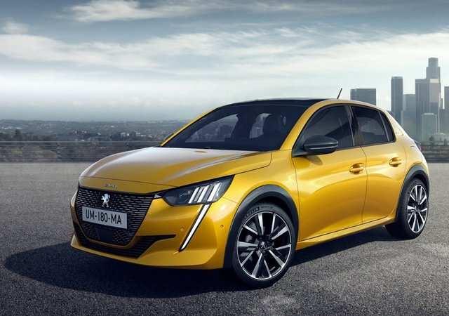 <p><span style="color:#FF8C00"><strong>PEUGEOT 208</strong></span></p>
<p>Fransız üretici, yenilenen b-segment hatchback modelini yıl içinde satışa sunacak. Opel Corsa gibi otomobilin elektrikli bir versiyonu da bulunuyor. </p>