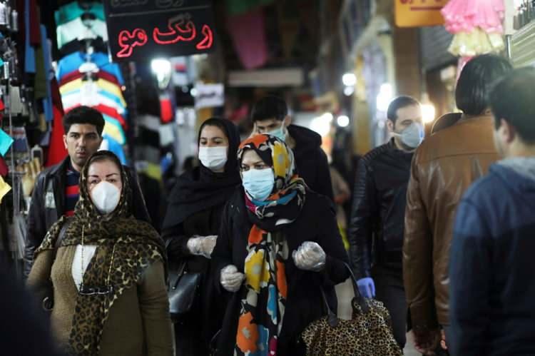 <p>İran’da corona virüs (Covid-19) hastalarının artmasıyla hastanelerin yetersiz kalması üzerine alışveriş merkezleri hastane olarak kullanılmaya başlandı.</p>
