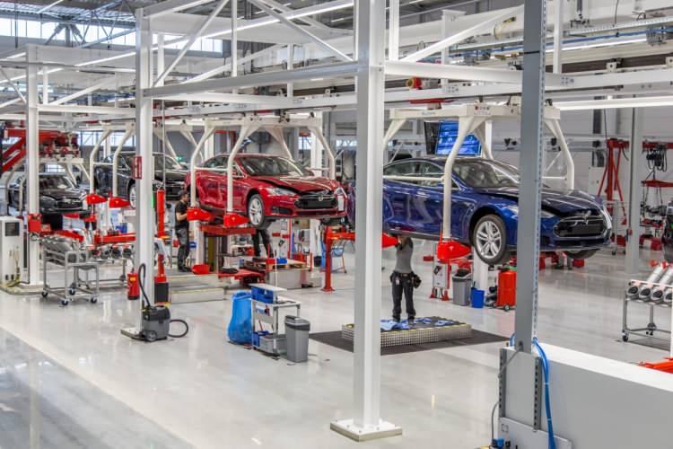 <p>salgınla mücadeleye destek olmak amacıyla insan hayatının vazgeçilmez bir parçası haline gelen otomotiv yerine, ihtiyaç duyulması halinde solunum cihazı gibi tıbbi ürünler üretebileceklerinin mesajını veriyor.</p>