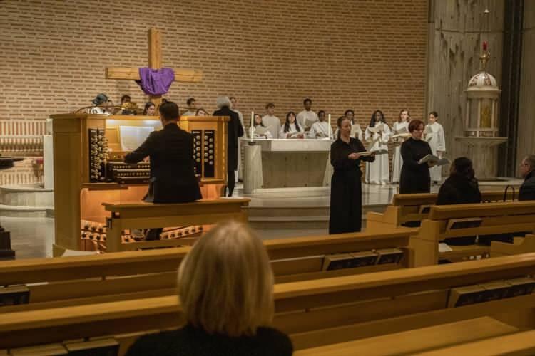 <p>İsve&ccedil;</p>
