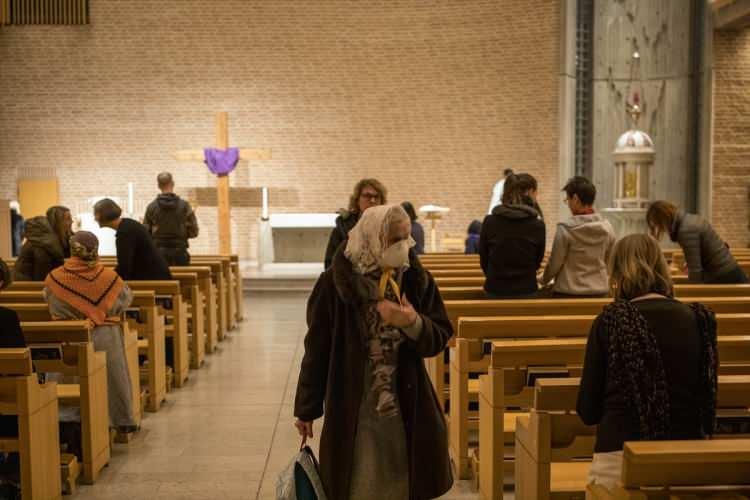 <p>İsve&ccedil;</p>
