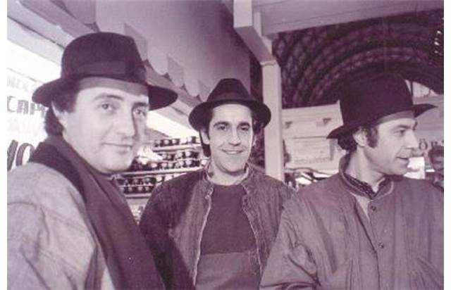 <p>1988 yılında bir kez daha ülkemizi Eurovision'da temsil ederler. Yarışmayı 15.'lik ile tamamlarlar. Dönemin başbakanı merhum Turgut Özal, 15.'lik ile ilgili olarak, <strong>'Artık Eurovision Şarkı Yarışması'nın taraflı olduğunu öğrenmiş olduk.' </strong>açıklamasını yapar.</p>