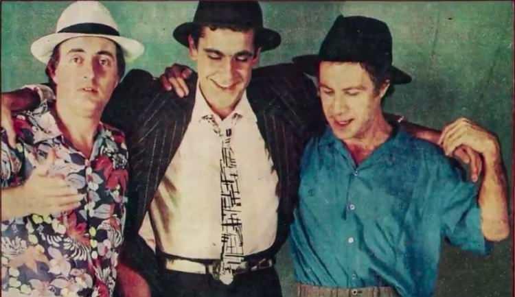 <p>Grup ile beraber tam 14 albüm çalışmasına imza atan Alanson, solo olarak ise 3 albüm çalışması gerçekleştirir.</p>