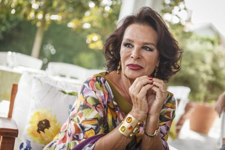 <p><strong>Hülya Koçyiğit: 72</strong></p>
<p> </p>