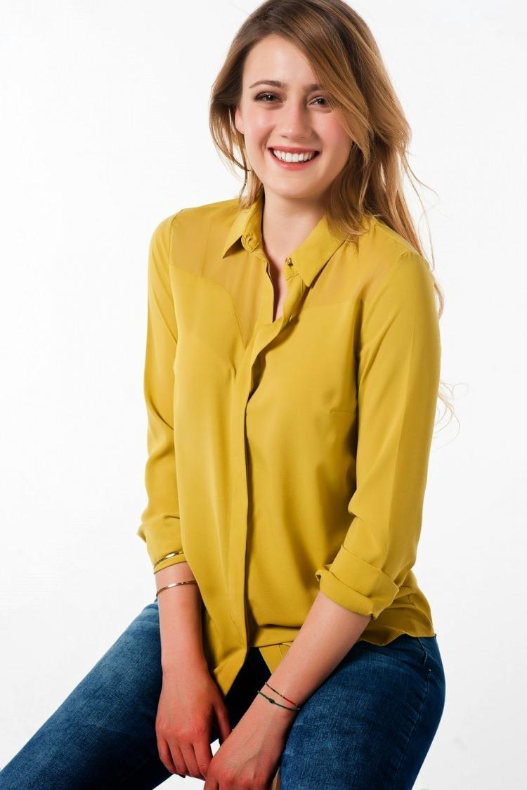 <p><span style="color:#800080"><strong>Ünlü oyuncu Gizem Karaca, sosyal medyadan makyajsız halini paylaştı. Karaca fotoğrafının altına, 'Daha önce izin günlerimizde dinlendiğimizi sanıyorduk asıl şimdi dinleniyoruz.' notunu ekledi.</strong></span></p>
