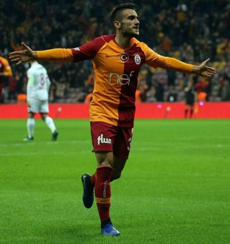 <p>Yunus Akgün - Galatasaray<br />
 </p>
