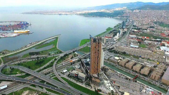 <p>İş GYO ayrıca, portföyünde yer alan Ege Perla AVM'deki 30 Nisan'a kadar kapalı olan mağaza kiracılarından da kira bedeli almayacağını açıkladı.</p>
<p> </p>