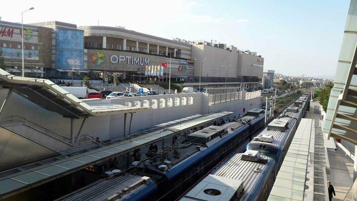 <p>İzmir Optimum AVM 20 Mart-30 Nisan dönemi için kira bedeli almayacak.</p>

<p> </p>

