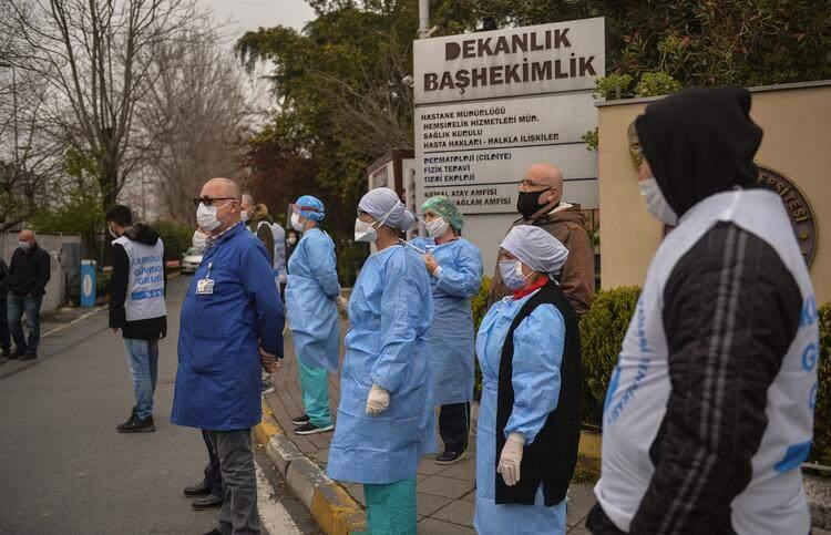 Hocalarını böyle uğurladılar! Gözyaşları sel oldu