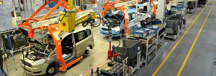 <p><span style="color:#FF8C00"><strong>FORD OTOSAN</strong></span></p>

<p>Türkiye’de 11 bin çalışanı bulunan ve ticari araç üretimi yapan Ford Otosan, Corona virüsle mücadelenin en öndeki safını oluşturan sağlık çalışanları için tasarımını tamamladığı yüz maskeleri üretiyor.</p>

