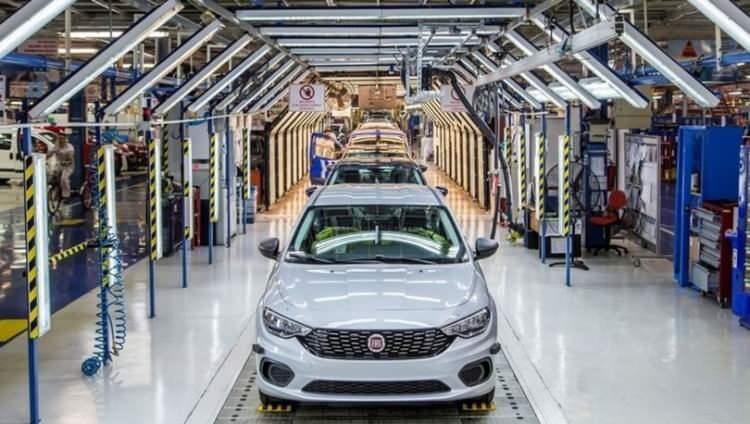 <p><span style="color:#FF8C00"><strong>TOFAŞ</strong></span></p>
<p>FCA’nın en başarılı fabrikalarından biri olan TOFAŞ Bursa fabrikasında firma, Sağlık personelini ve hastane ortamını virüsten korumak amacıyla geliştirilen “Biyolojik örnek alma kabini ve entübasyon kabini” ayrıca buna ek olarak “siperlikli maske” üretimi yapıyor.</p>