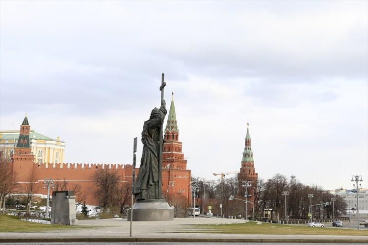 <p>Rusya’da yeni tip koronavirüs (Kovid-19) vakaları ve virüse karşı alınan önlemler devam ediyor. </p>

<p> </p>
