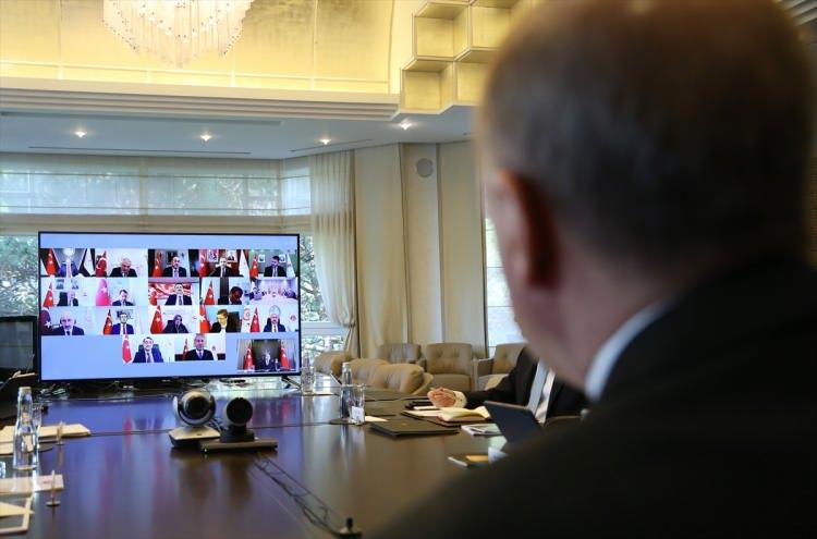 <p>Cumhurbaşkanlığı Kabinesi, Türkiye Cumhurbaşkanı Recep Tayyip Erdoğan başkanlığında toplandı.</p>
