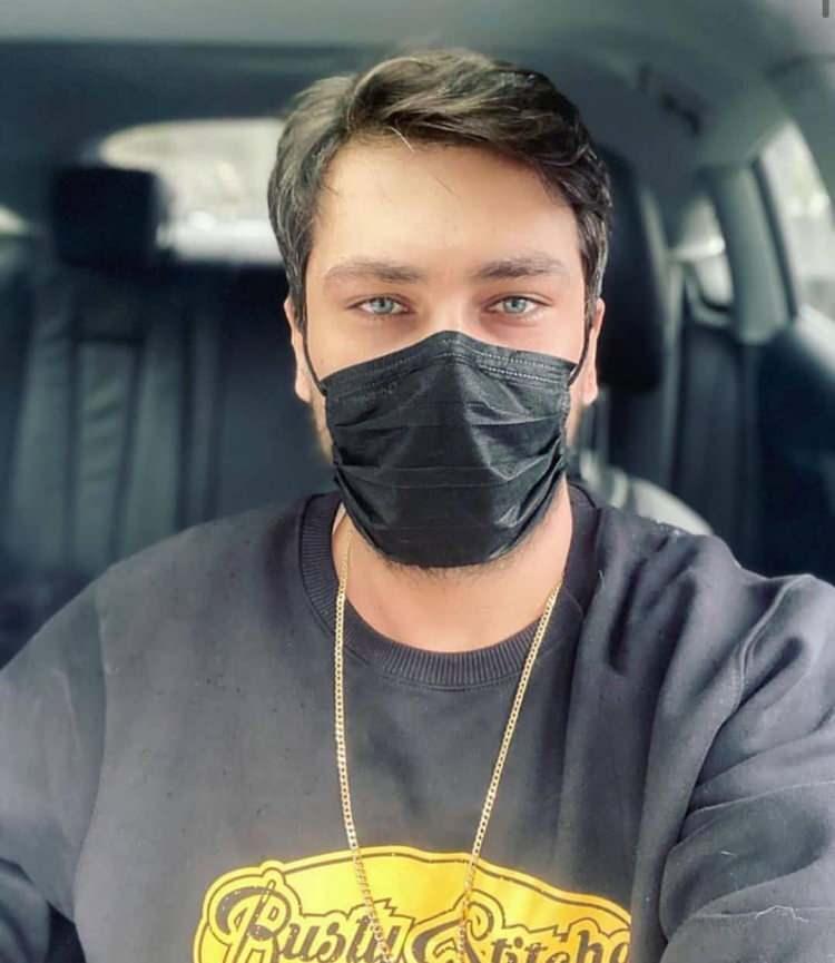 <p>MASKELİ PAYLAŞIM!</p>
<p>Koronavirüs salgını nedeniyle sadece alışverişe çıkan yakışıklı oyuncu Onur Tuna maskeli paylaşımda bulundu. </p>