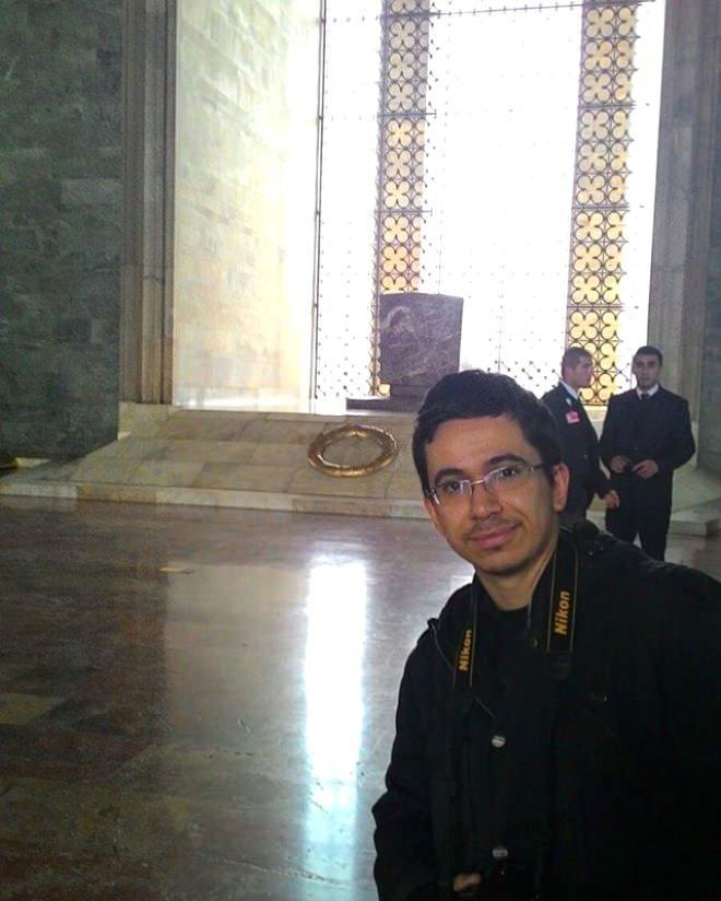 <p>Sosyal medyada yayınlanan fotoğraflar sonrası hayranları küçük yıldıza ne oldu böyle şeklinde yorumlarda bulundu.</p>