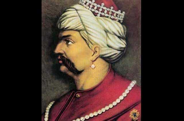<p>Çok bilinen küpeli ve pala bıyıklı resim ona ait değildir. O, süs ve ihtişamdan hoşlanmazdı.</p>