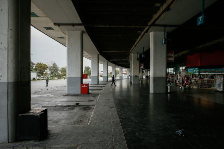 <p>Güzelyalı, Göztepe, İnönü Caddesi, Eskiizmir Caddesi, Bozyaka, Hatay ve Üçkuyular’ı kapsayan alanda çok sayıda koronavirüs vakası ve virüse bağlı ölümün yaşandığı dikkat çekiyor.</p>