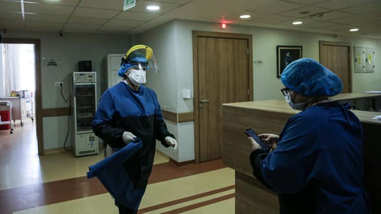 <p>Anadolu Ajansı muhabirleri de İstanbul Üniversitesi-Cerrahpaşa Cerrahpaşa Tıp Fakültesi hastanesinde tedavi olan ve iyileşen hastaları özel izinle odalarında görüntüledi.</p>

<p> </p>
