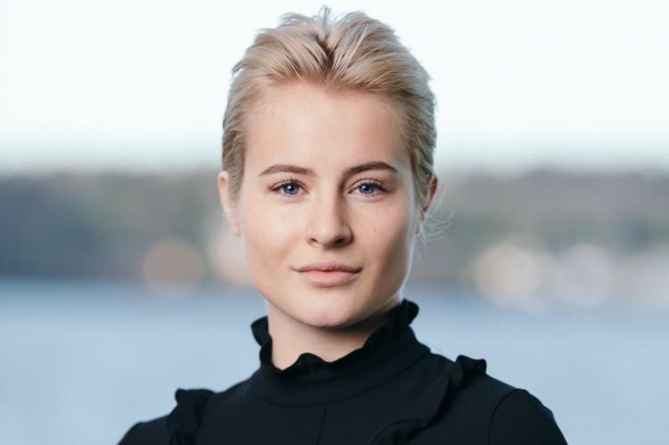 <div>3. KATHARINA ANDRESEN</div>
<div>YAŞ: 24</div>
<div>SERVETİ: 1.1 MİLYAR DOLAR</div>
<div>İŞ ALANI: YATIRIM ŞİRKETİ</div>