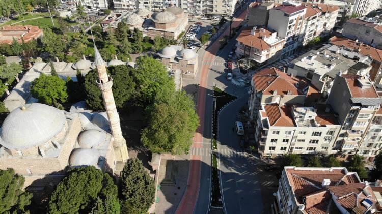 <p>Festivalin en önemli ayağını oluşturan ve bu yıl 19 Nisan Pazar günü (bugün) yapılması planlanan mesir macunu saçım töreni korona virüs riski sebebiyle gerçekleştirilemedi. </p>