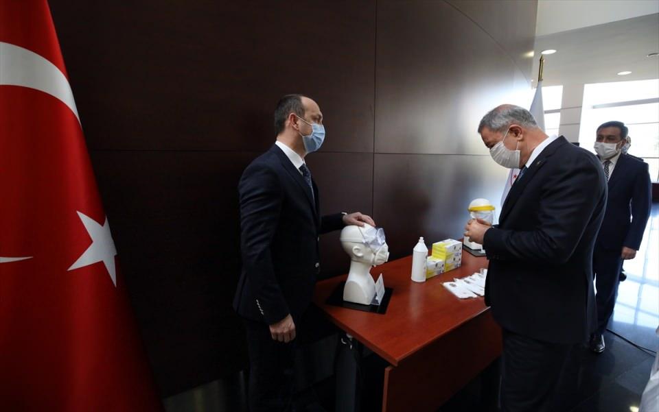 <div>Pandemi ile alakalı kurulacak sağlık ve bakım üniteleri, askeri üs bölgeleri veya kışlaların sağlık birimleri, sahra hastaneleri, hastaneler, acil servis yoğun bakımlarının yanı sıra ambulans ve evler Sahra'nın temel kullanım alanları arasında yer alıyor.</div>
<div> </div>
